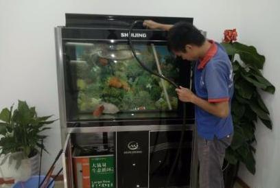  鱼缸搬运